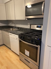 8232 Niles Center Rd, Unit 306 in Skokie, IL - Building Photo - Building Photo