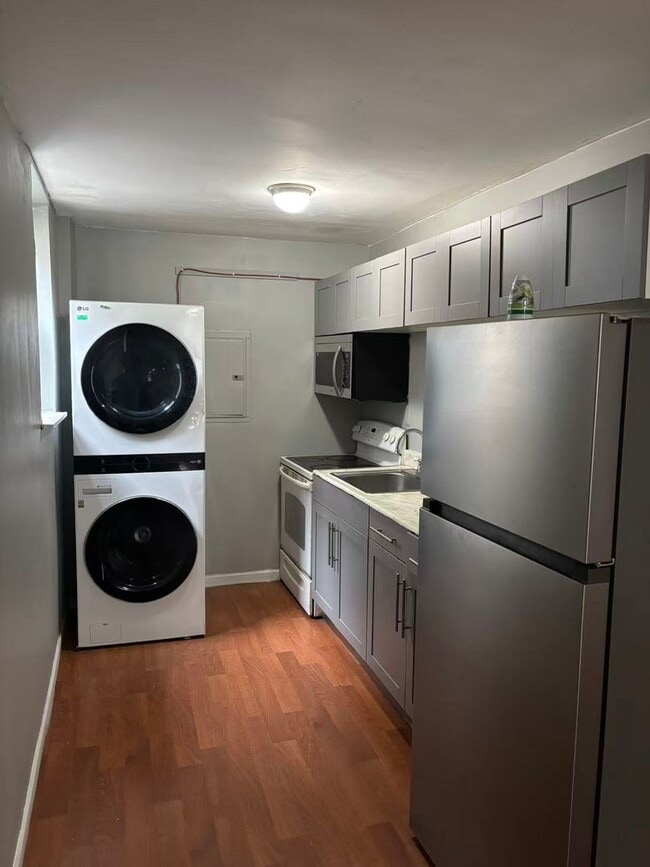property at 1424 Master St