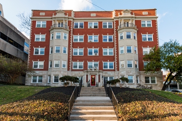 Blackstone Apartments Photo