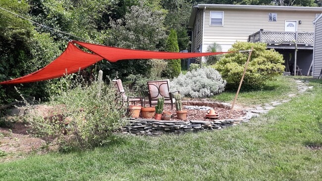 26 Cedar Hill Rd in Asheville, NC - Building Photo - Building Photo