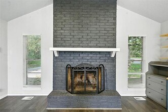 507 Longo Ct in Runaway Bay, TX - Building Photo - Building Photo