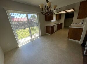 109 Medina Ct in Arvin, CA - Building Photo - Building Photo