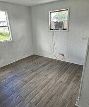 15530 Mapletree Dr in Punta Gorda, FL - Building Photo - Building Photo