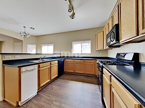 6653 S Stratosphere Ln in Tucson, AZ - Building Photo - Building Photo