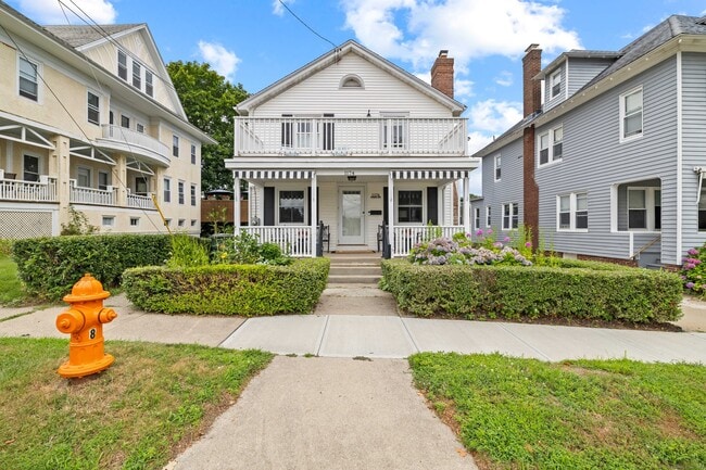 1174 Ocean Ave in New London, CT - Building Photo - Building Photo