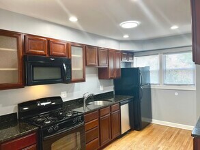 3233 W Olive Ave in Chicago, IL - Building Photo - Building Photo