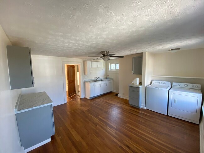 96 Maryland St, Unit 96 Maryland in Wheeling, WV - Building Photo - Building Photo