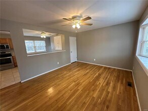 1652 Oliveto Ln in Hazelwood, MO - Building Photo - Building Photo