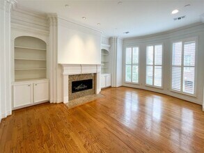 1329 Hyde Park Blvd in Houston, TX - Foto de edificio - Building Photo