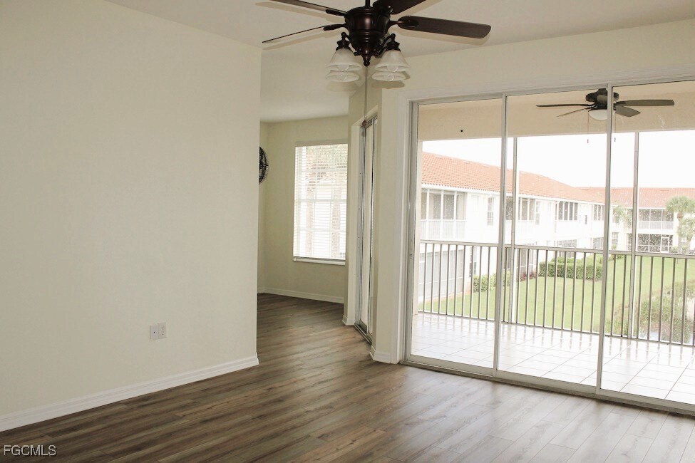 15081 Tamarind Cay Ct in Ft. Myers, FL - Foto de edificio