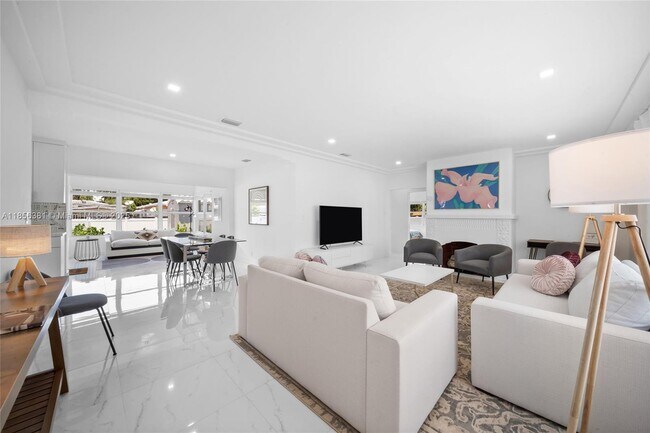 property at 1625 Hollywood Blvd