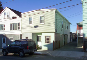 64-66 Davis St Apartments