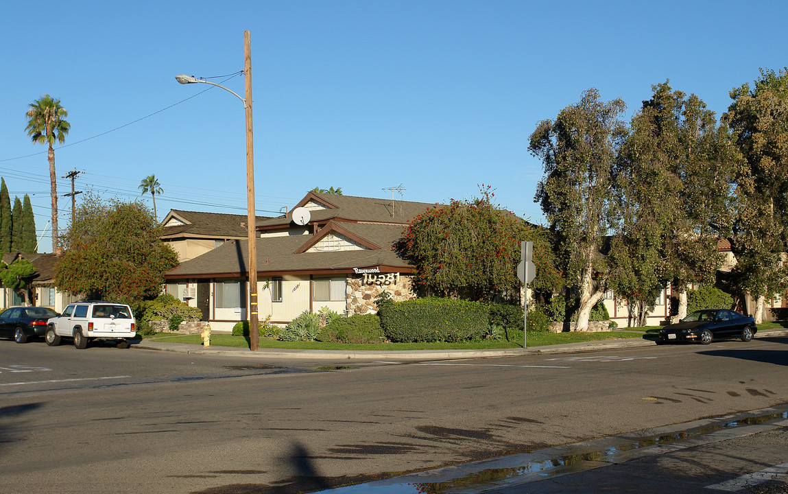 10581 Paloma Ave in Garden Grove, CA - Foto de edificio