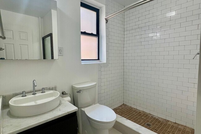435 79th St-Unit -106 in North Bergen, NJ - Building Photo - Building Photo