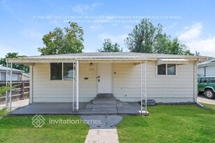 2748 W Iowa Ave in Denver, CO - Building Photo