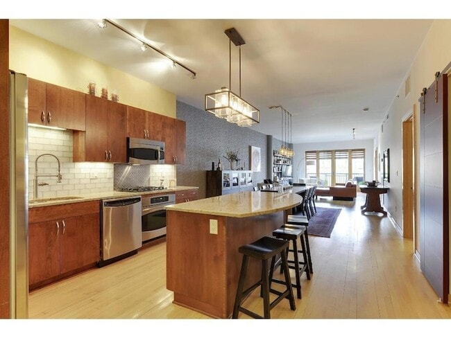 401 N 2nd St, Unit 204-6 in Minneapolis, MN - Foto de edificio - Building Photo