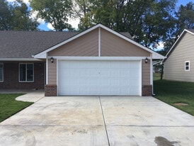 655 E Main St in Mulvane, KS - Building Photo