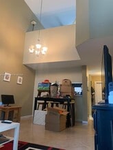 390 City View Dr in Fort Lauderdale, FL - Building Photo - Building Photo