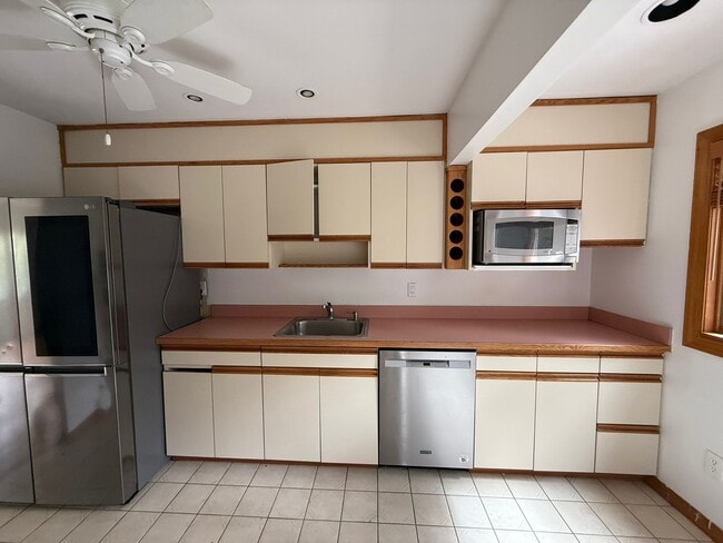 321 Dallas Dr in Toms River, NJ - Building Photo - Building Photo