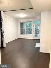 2665 Manhattan Pl in Vienna, VA - Building Photo - Building Photo