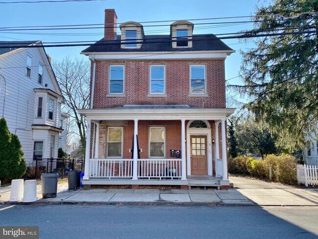 property at 38 Garden St