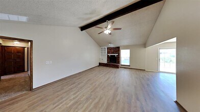 1316 Chimney Hill Rd in Yukon, OK - Building Photo - Building Photo