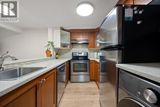 9024 Centaurus Cir in Burnaby, BC - Building Photo - Building Photo