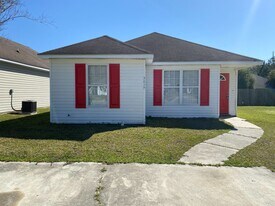 3037 Ginny Dr in Valdosta, GA - Building Photo