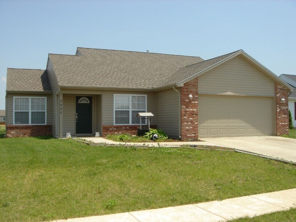 3955 Druze Ave in Lafayette, IN - Building Photo