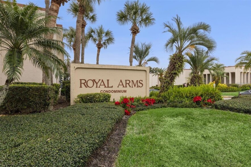 508 Orange Dr, Unit 11 in Altamonte Springs, FL - Building Photo