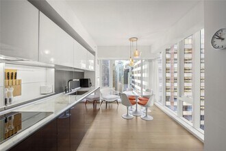 135 W 52nd St in New York, NY - Building Photo - Building Photo