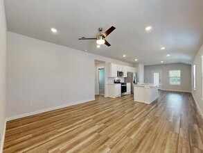 951 Lady Bird Ln in College Station, TX - Building Photo - Building Photo