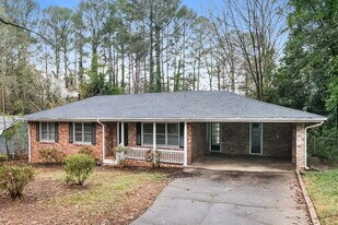 1201 Valerie Woods Dr in Stone Mountain, GA - Building Photo