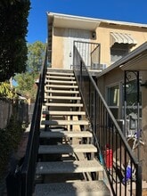 610 S Main St, Unit D in Burbank, CA - Building Photo - Building Photo