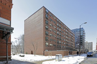 Oaks Dearborn Park in Chicago, IL - Foto de edificio - Building Photo