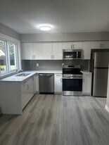 9938-88 88 Ave NW in Edmonton, AB - Building Photo