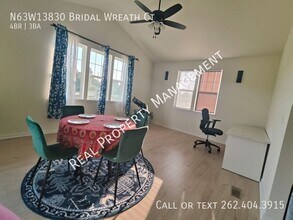 N63W13830 Bridal Wreath Ct in Menomonee Falls, WI - Building Photo - Building Photo