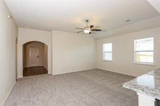 115 Switchback Hl Rd in Newark, TX - Building Photo - Building Photo