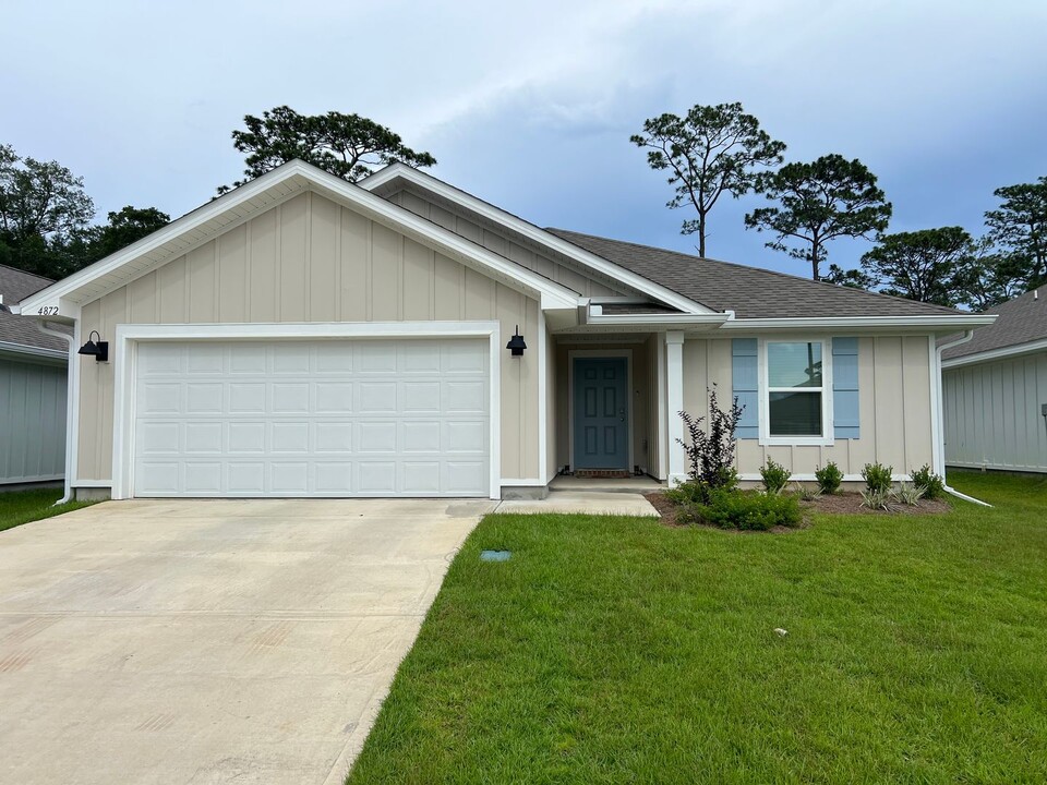 4872 Snipe Rd in Pace, FL - Building Photo