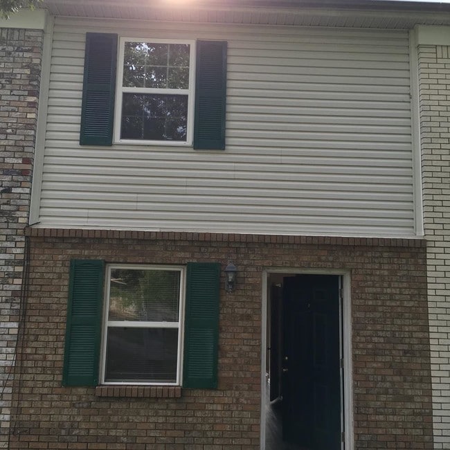 property at 615 Chickadee Dr