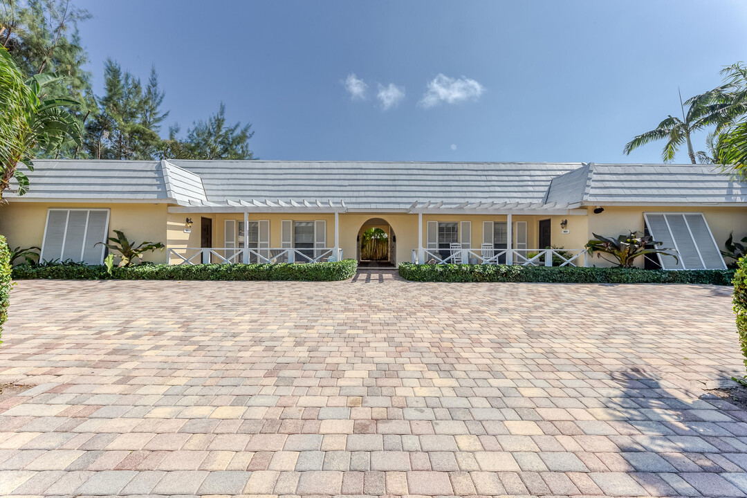 900 NE 4th St in Boca Raton, FL - Building Photo