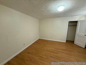 119 Sutherland Rd in Boston, MA - Building Photo - Building Photo