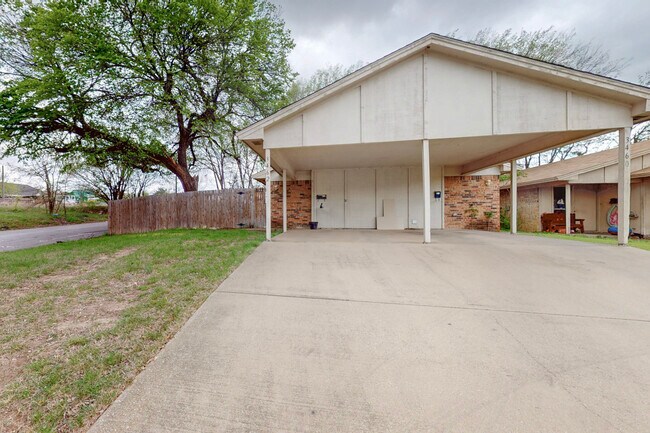 3462 Stanley Ave in Fort Worth, TX - Foto de edificio - Building Photo