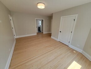 6418 N Richmond St in Chicago, IL - Building Photo - Building Photo