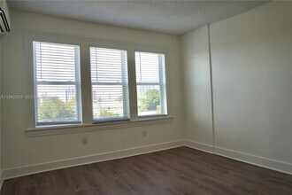 501 SW 6th Ct in Miami, FL - Foto de edificio - Building Photo