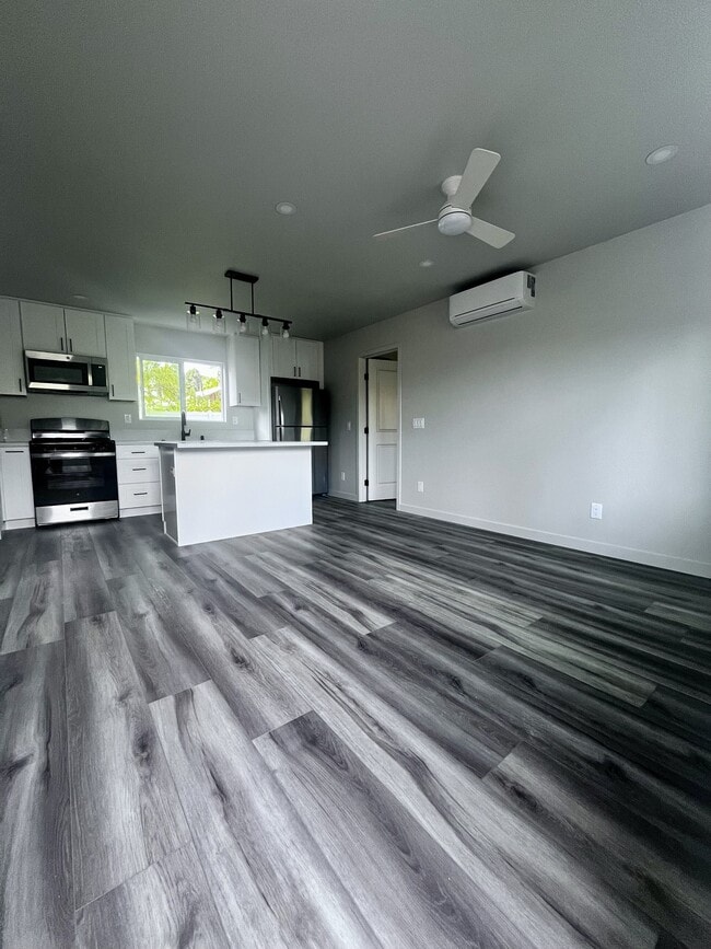 property at 1457 Knollwood Pl