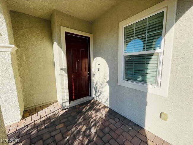 2350 Borgaro St in Henderson, NV - Foto de edificio - Building Photo