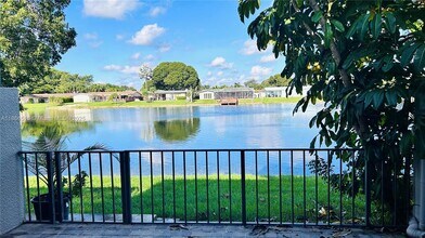 1666 NW 113th Way in Pembroke Pines, FL - Building Photo - Building Photo