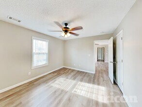 106 White Creek Loop in Rockmart, GA - Foto de edificio - Building Photo