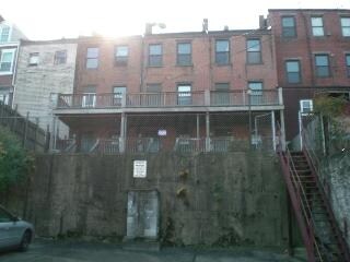 411-415 E Carson St in Pittsburgh, PA - Foto de edificio - Building Photo